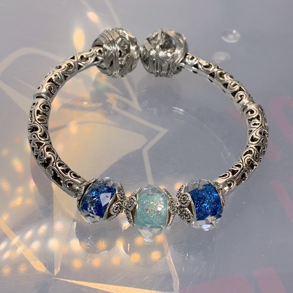 FILIGREE BANGLE 5.5cm diameter fits 6” wrist - Picture 6 of 6